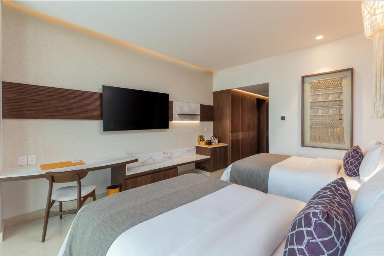 Deluxe Two Beds
