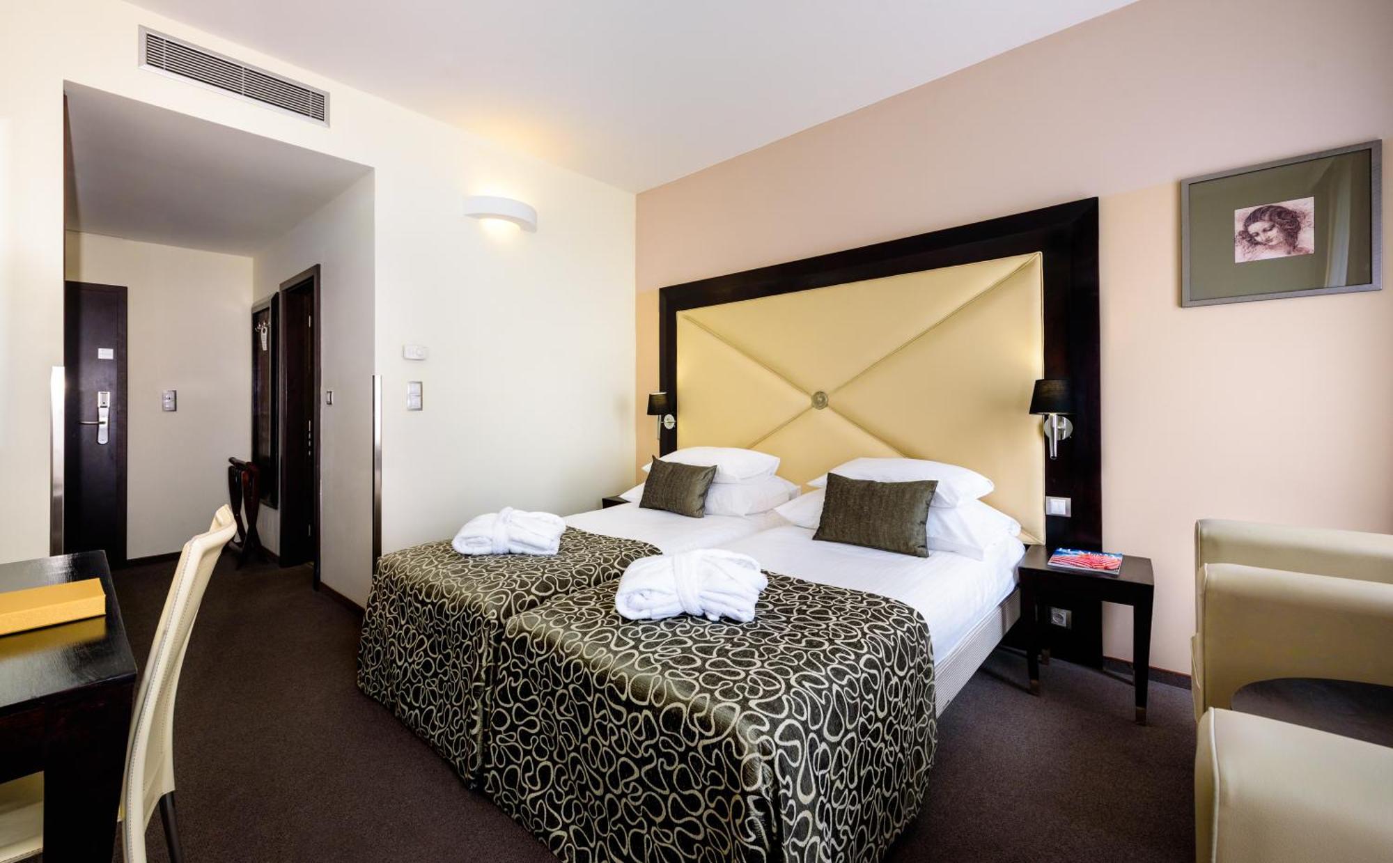 Habitación Doble con cama supletoria