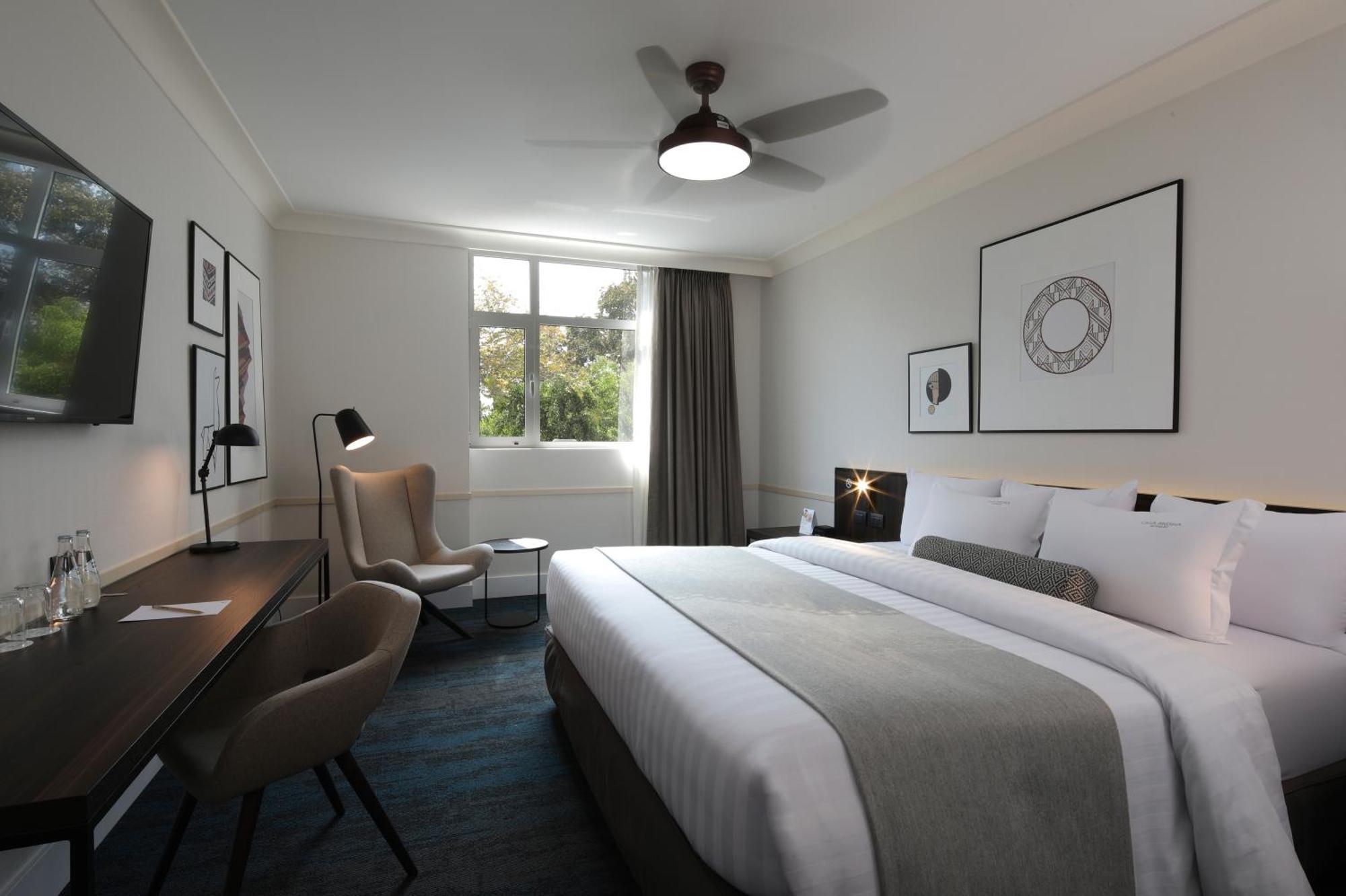 Deluxe Queen Room