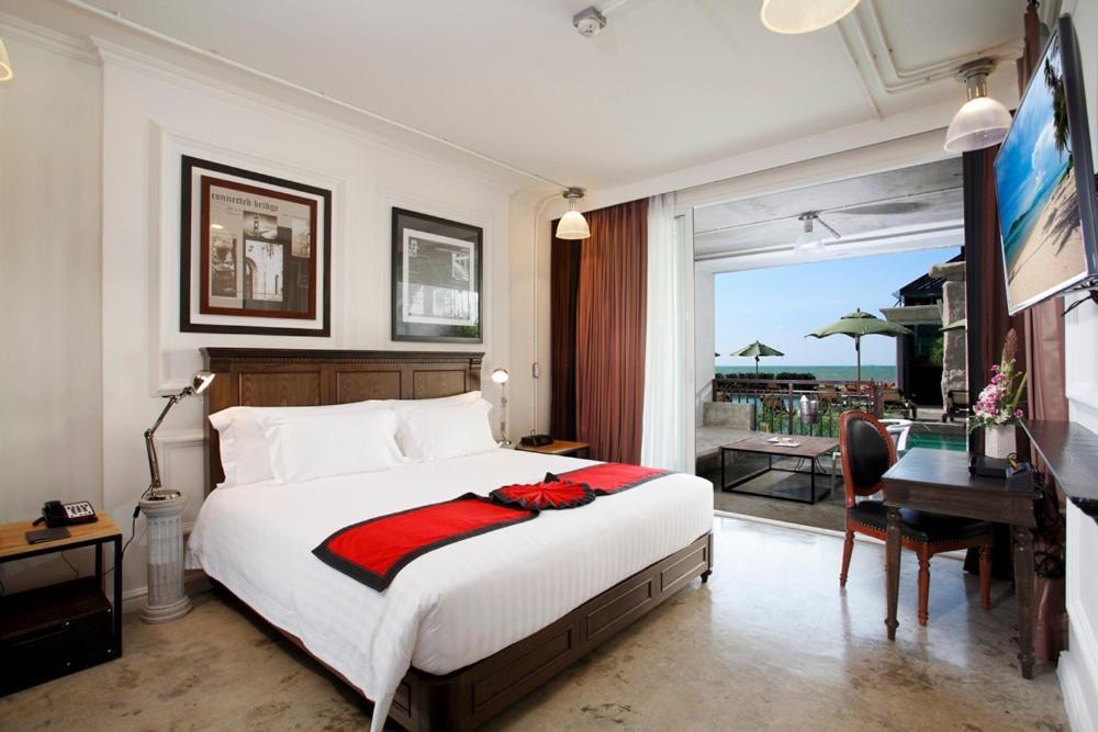Habitación Doble Deluxe con cama grande con acceso a la piscina