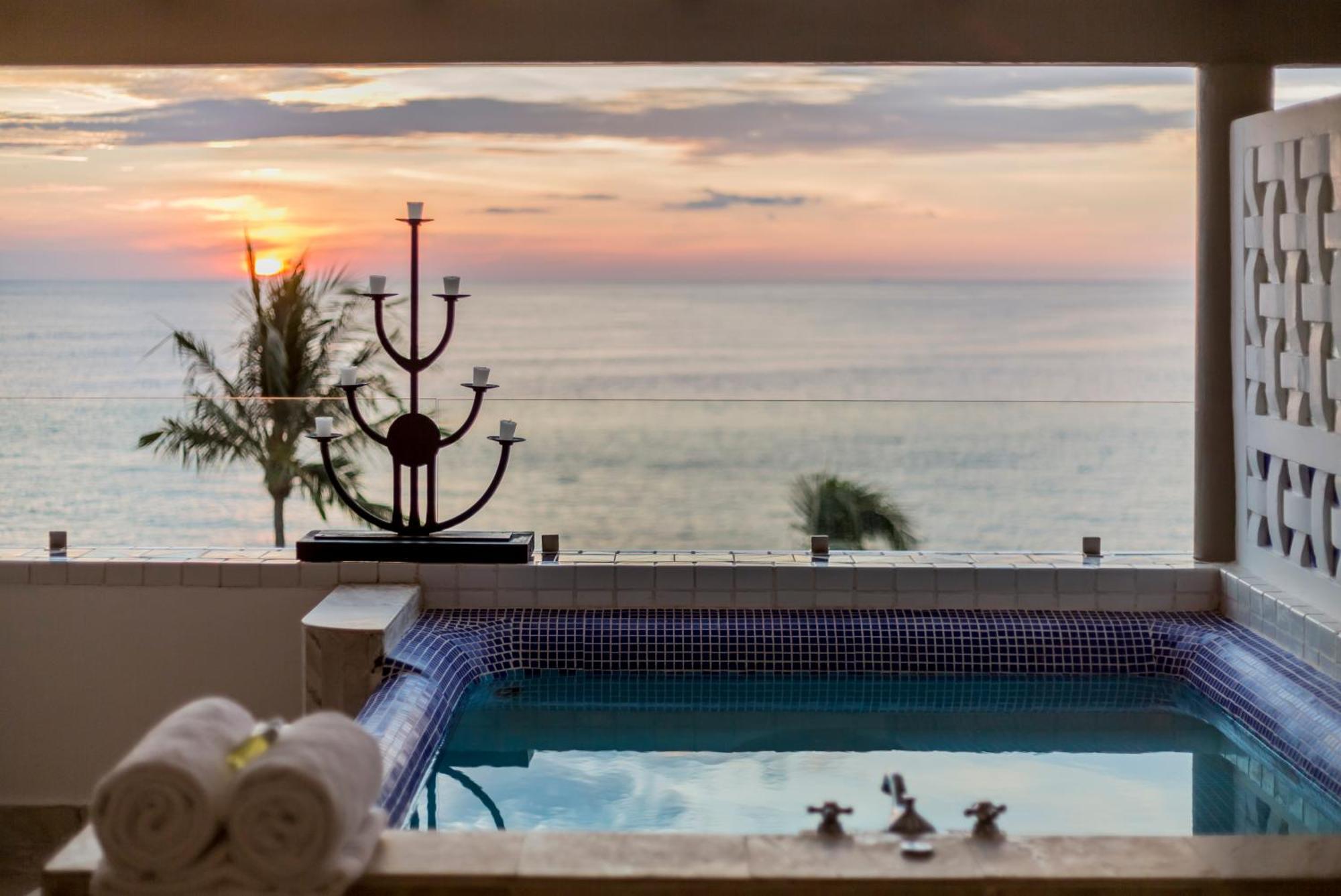 Honeymoon Suite