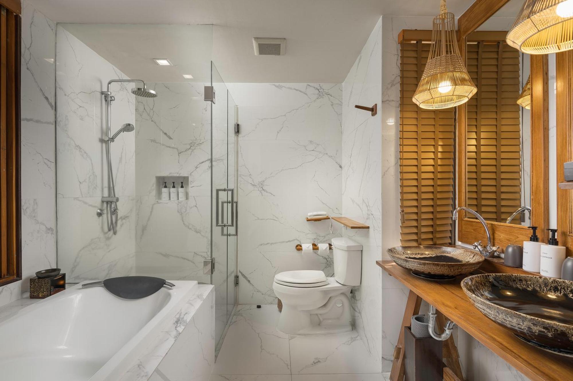 Habitación Doble Deluxe con vistas al océano y bañera de hidromasaje