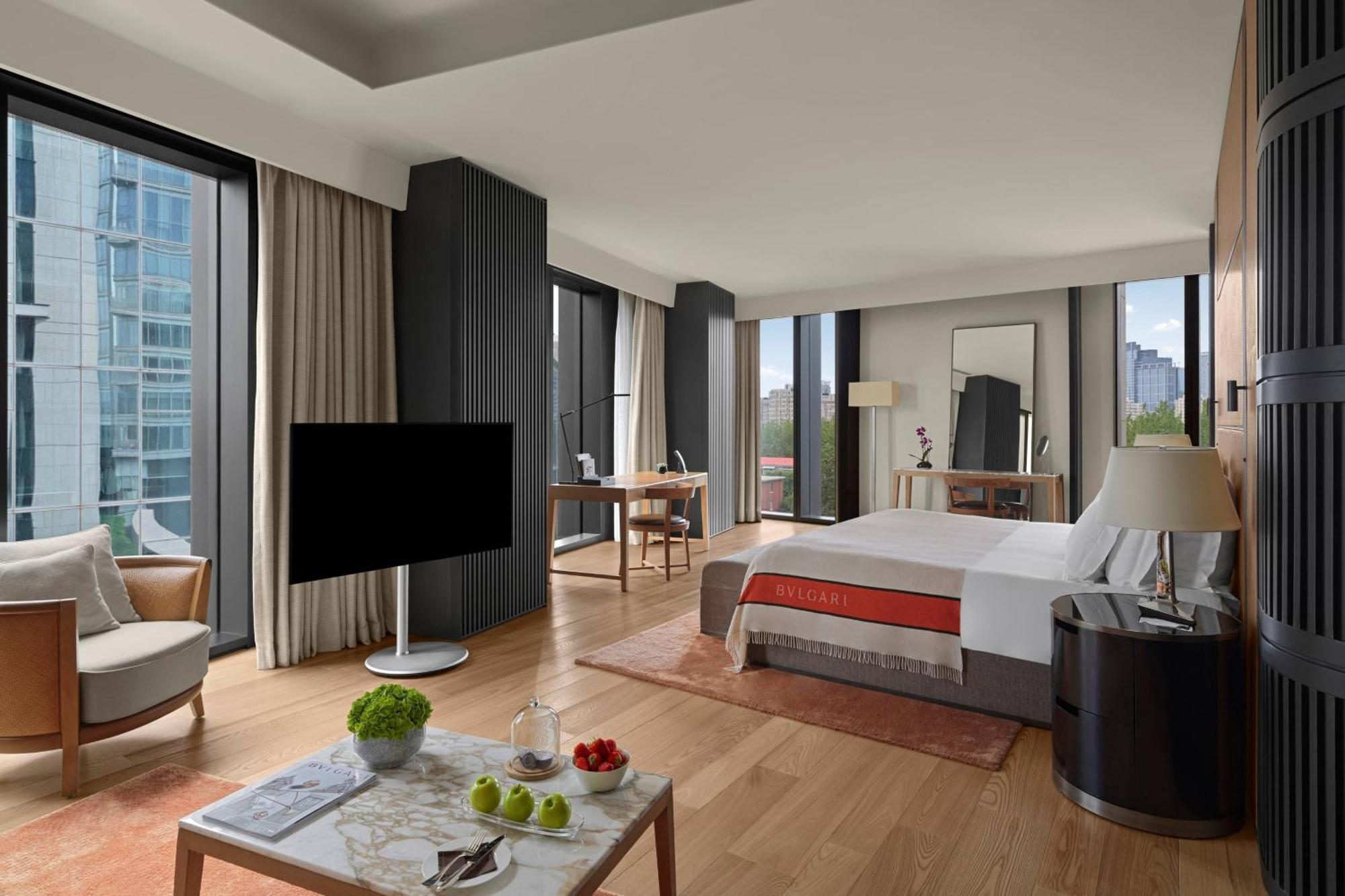 One-Bedroom Junior Suite with City View (Free Minibar soft drinks & beers + 1 free extra bed with 1 breakfast + 3km pick-up or drop-off service + Berluti shoe shinning & pressing service),1643195913:JPEG
