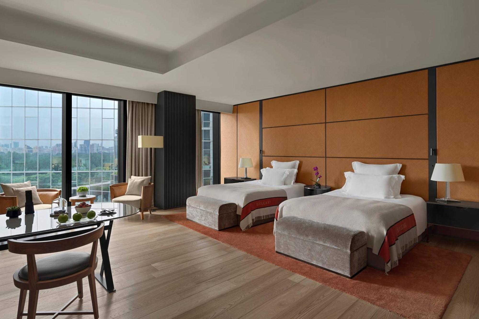 Deluxe Room with Two Double Beds and City View (Free Minibar soft drinks & beers + 3km pick-up or drop-off service + 1.4 meters wide double beds),1765447738:JPEG