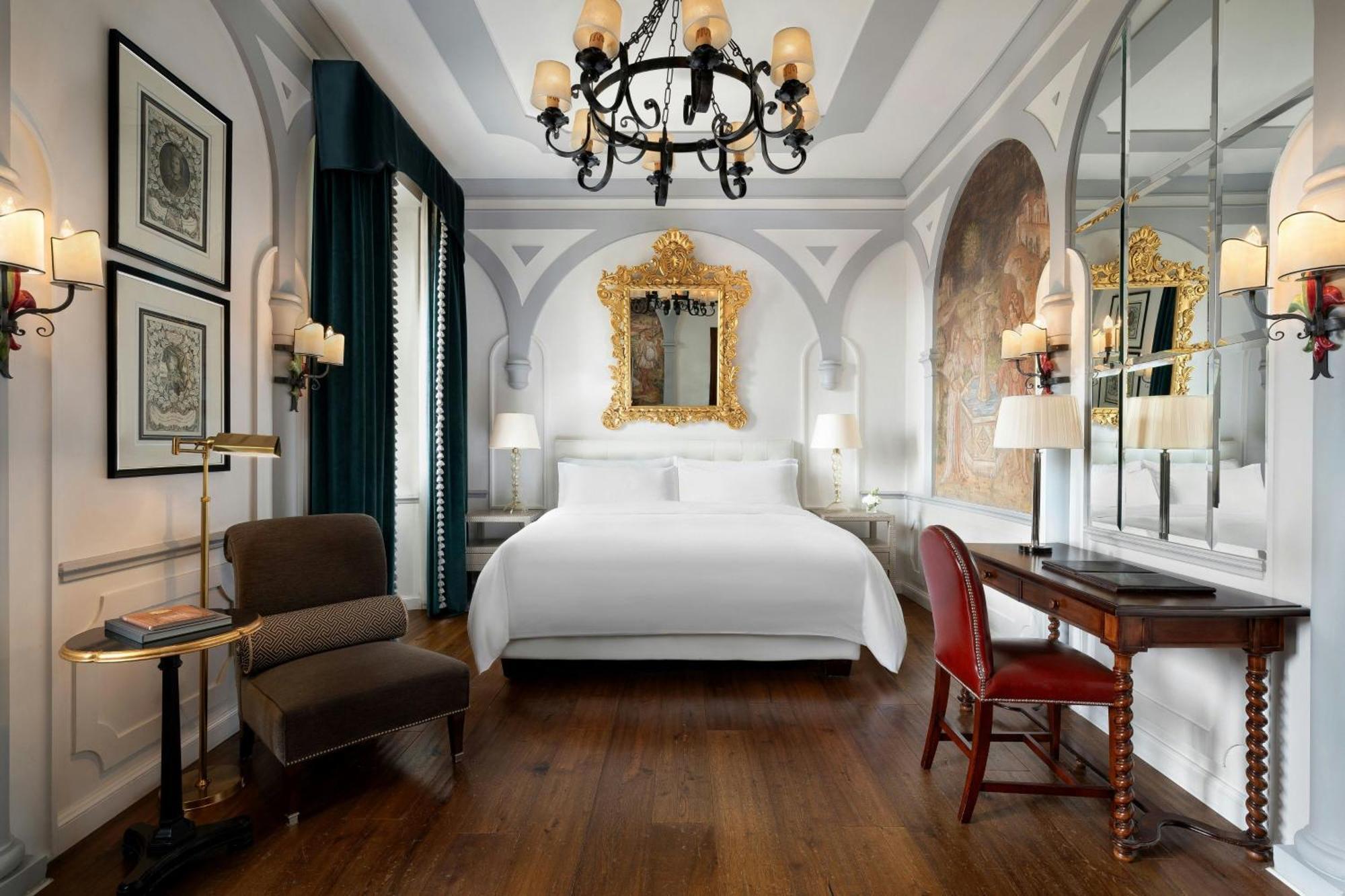 Deluxe Guest room 1 King,1659456012:JPEG