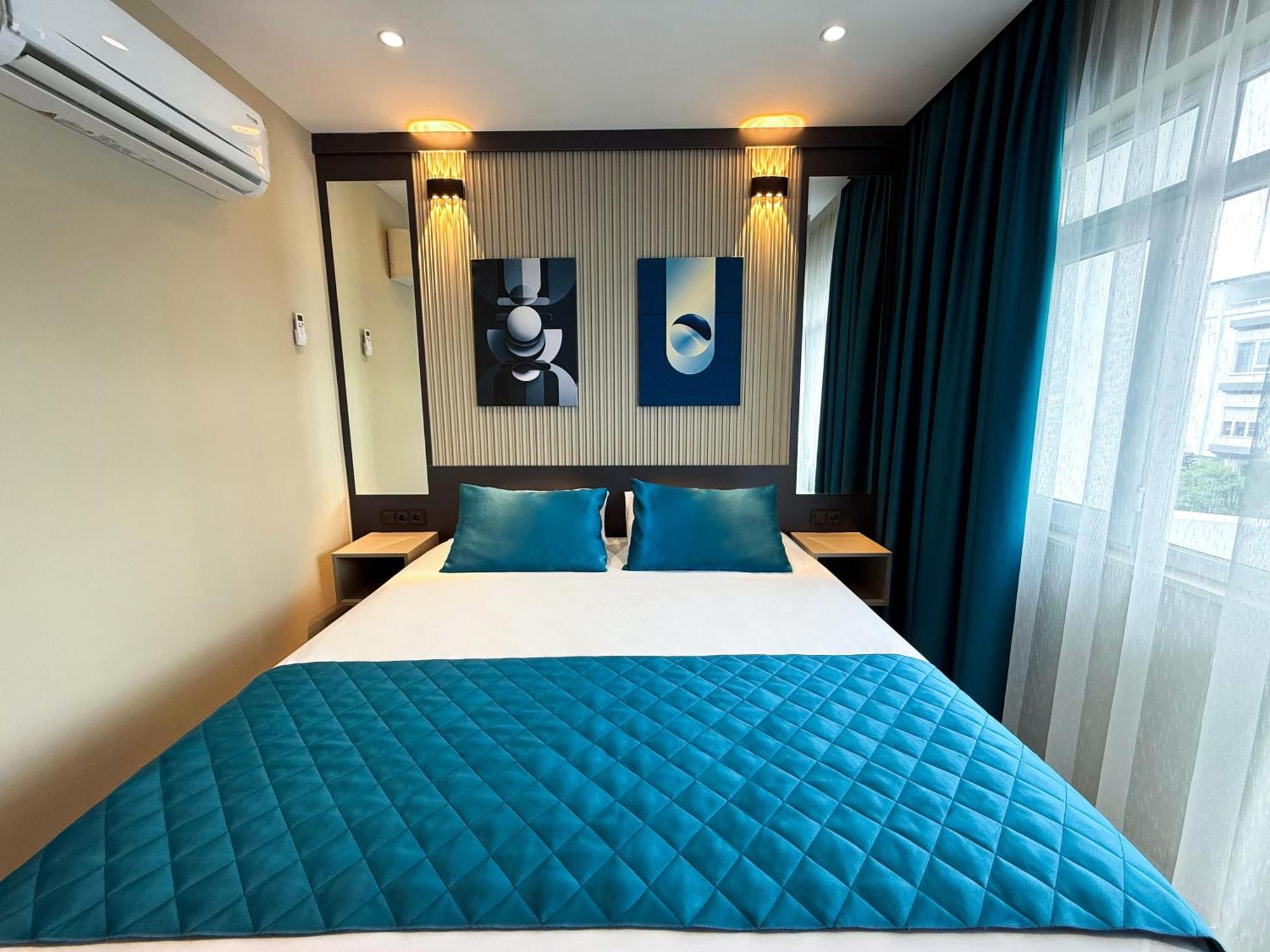Double Room with Balcony,1667805007:JPEG