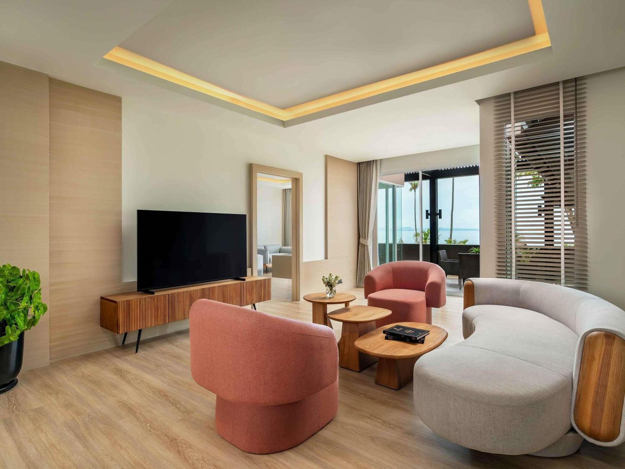 Suite con 3 dormitorios y cama extragrande - Frente al mar