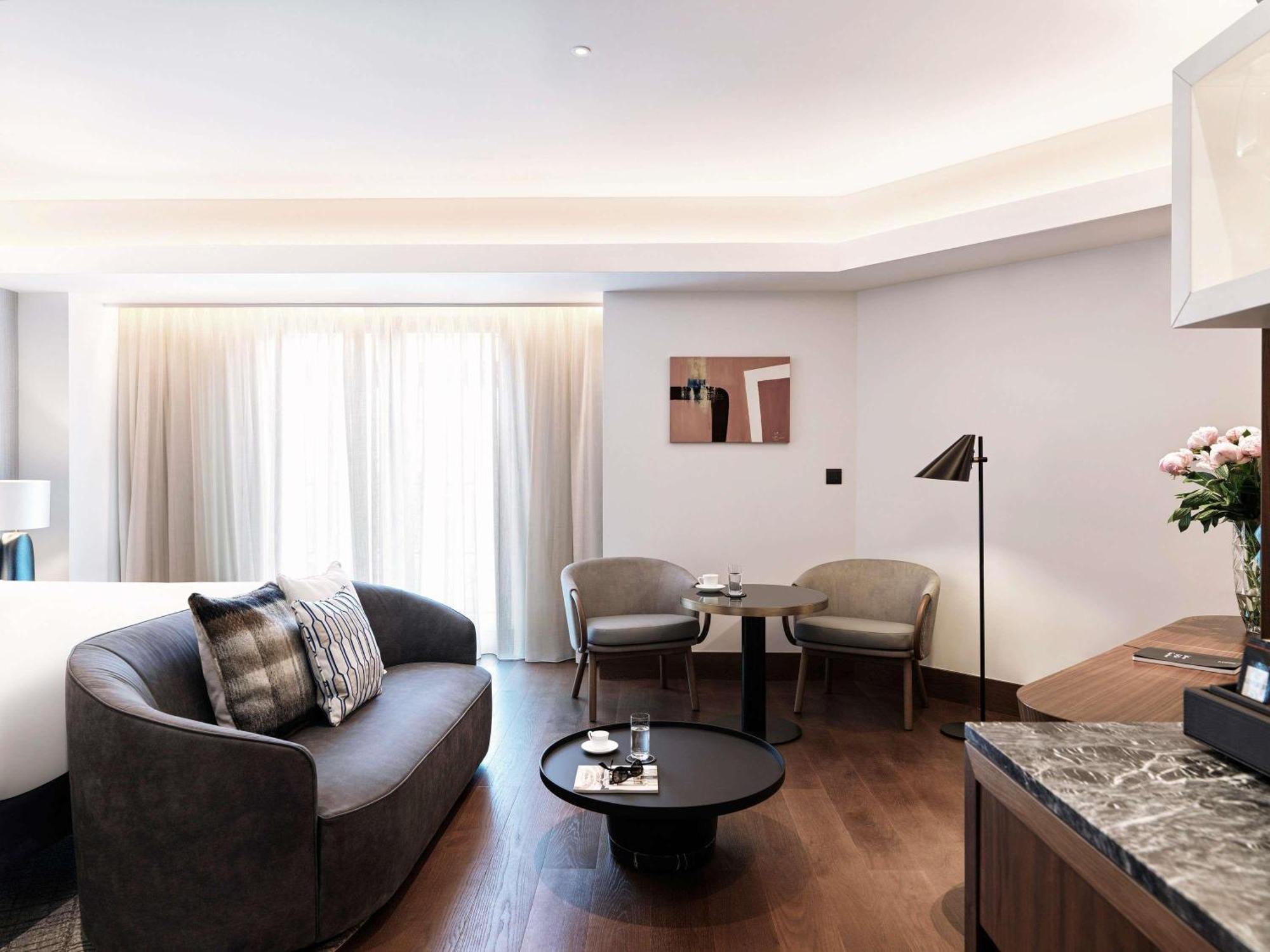 Junior King Suite