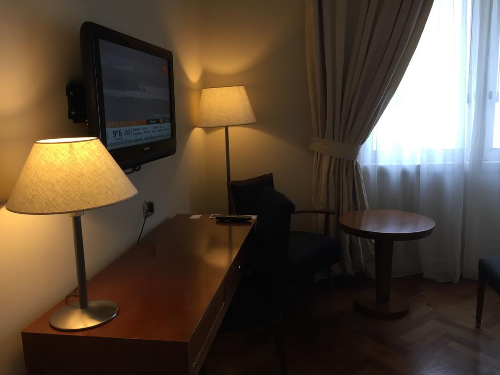 Standard Twin Room Internal View,448823763:JPEG