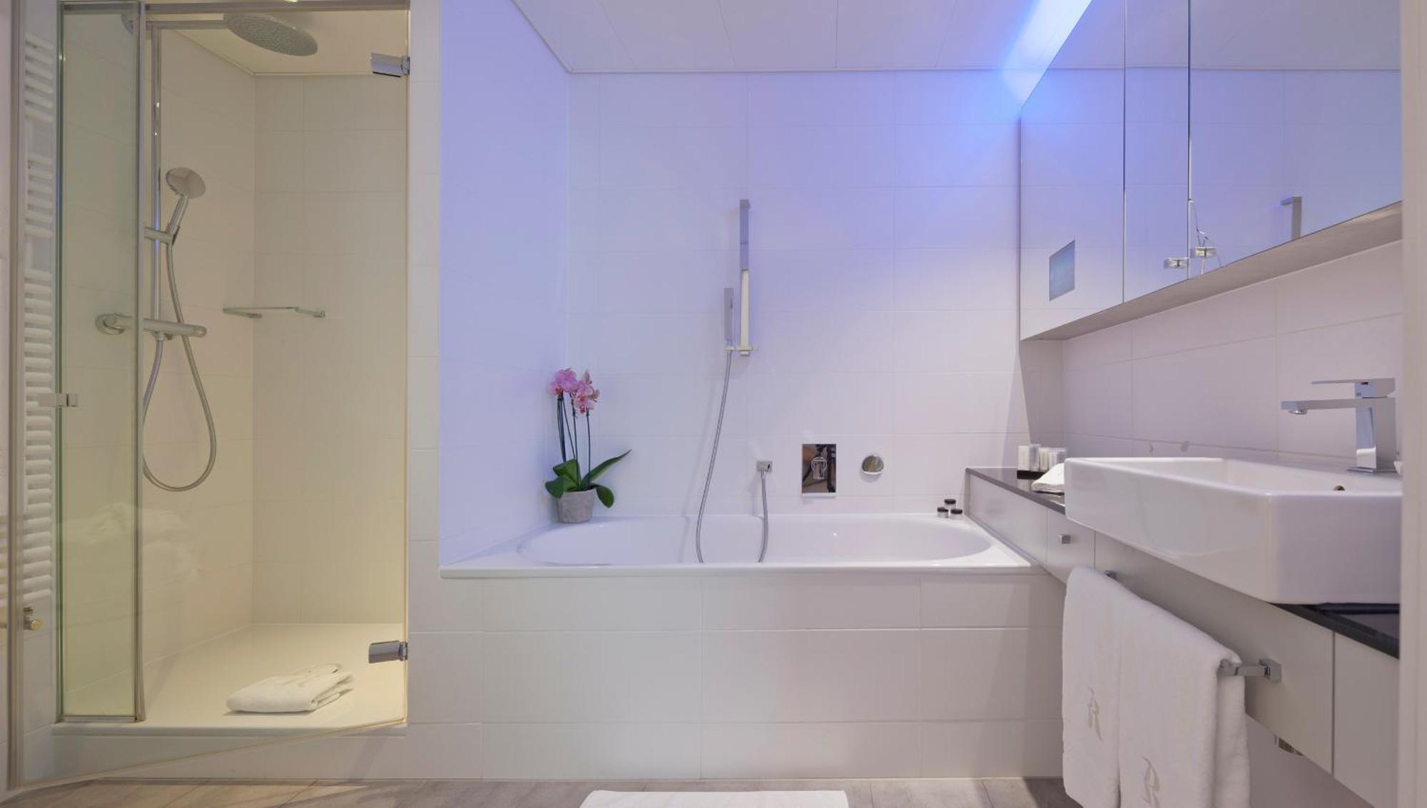 Apartamento de 150 m2, 3 dormitorios y aire acondicionado.