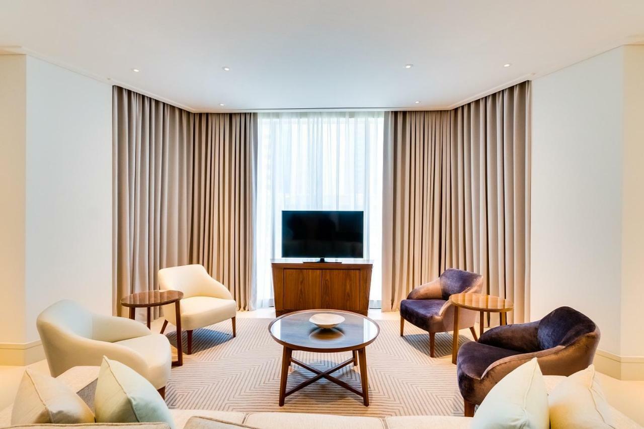 Three-Bedroom Apartment Burj Khalifa View