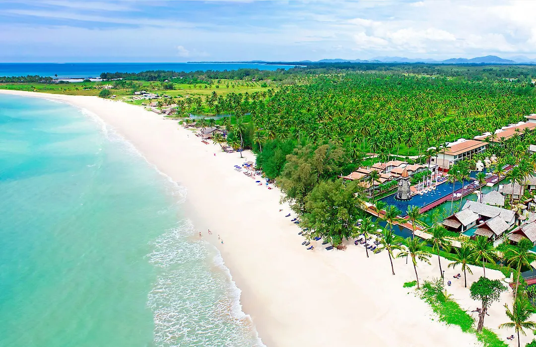 Graceland Khaolak Beachfront Resort-1