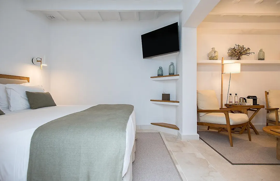 S'Hotelet D'Es Born - Suites & Spa-1