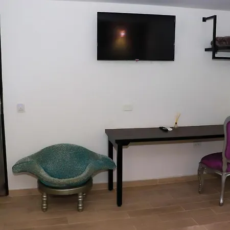 Hotel 14-04-2