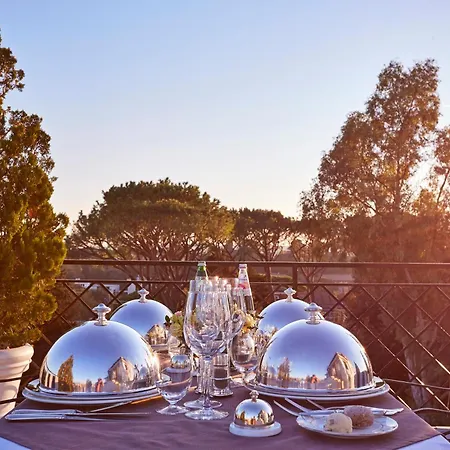 Hotel Lord Byron - Small Luxury Hotels Of The World-3