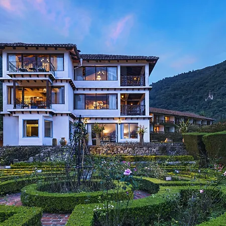 Hotel Atitlan-2