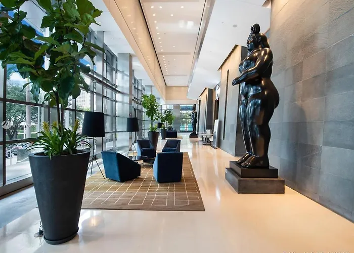  Four Seasons Miami - Luxury Private Residences
