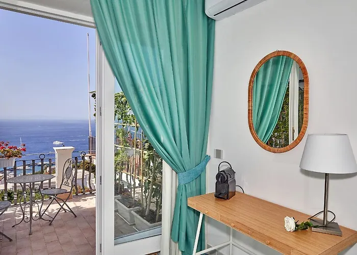 Malafemmena Guest House