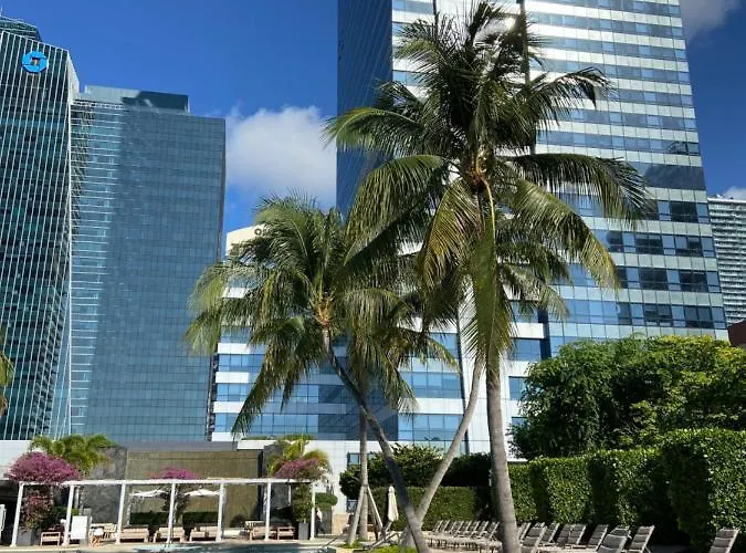  Four Seasons Miami - Luxury Private Residences
