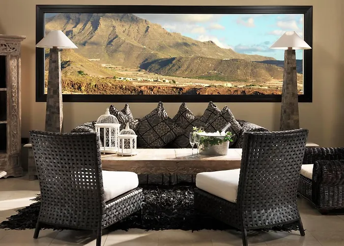 Royal Garden Villas, Luxury Hotel