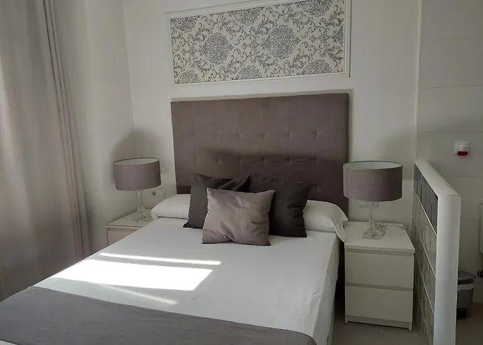Hotel cerca del aeropuerto: Apartamentos Rous - Solo adultos