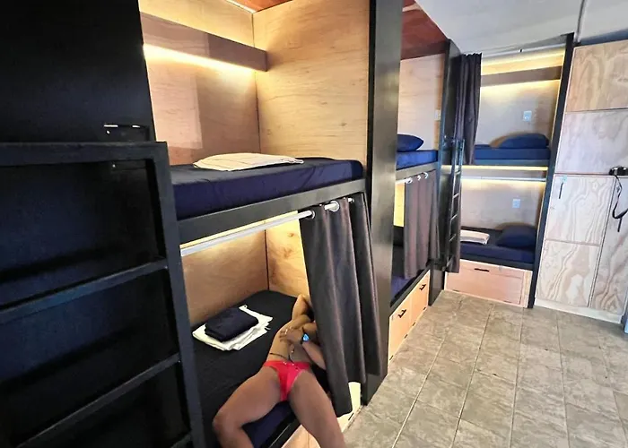 Jet'S Gay Youth Hostel