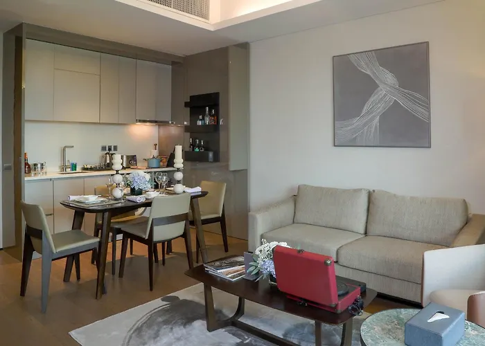Oakwood Makati Avenue