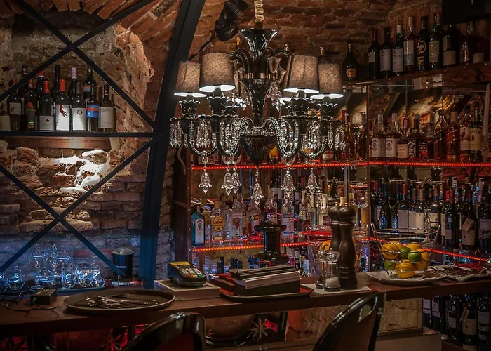  Casa Albert Boutique & Restaurant
