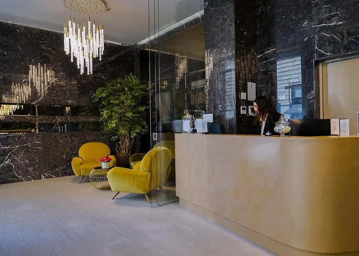 Hotel Jacuzzi: The Unique Hotel