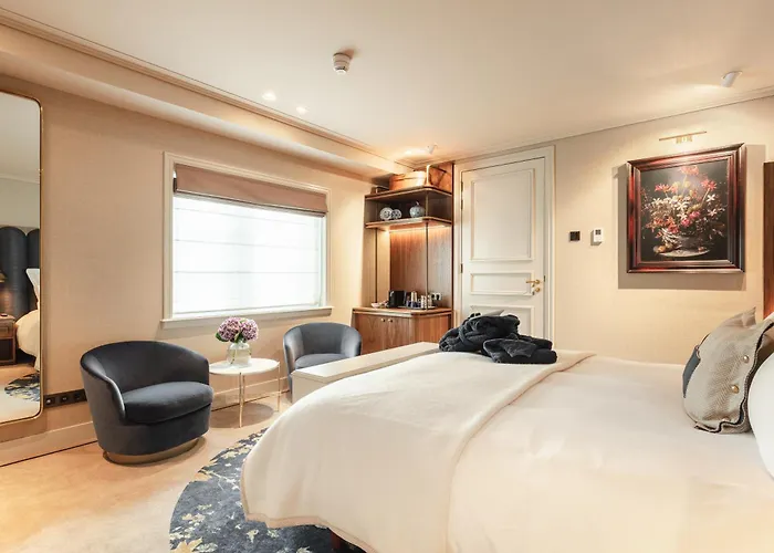 Hotel 717