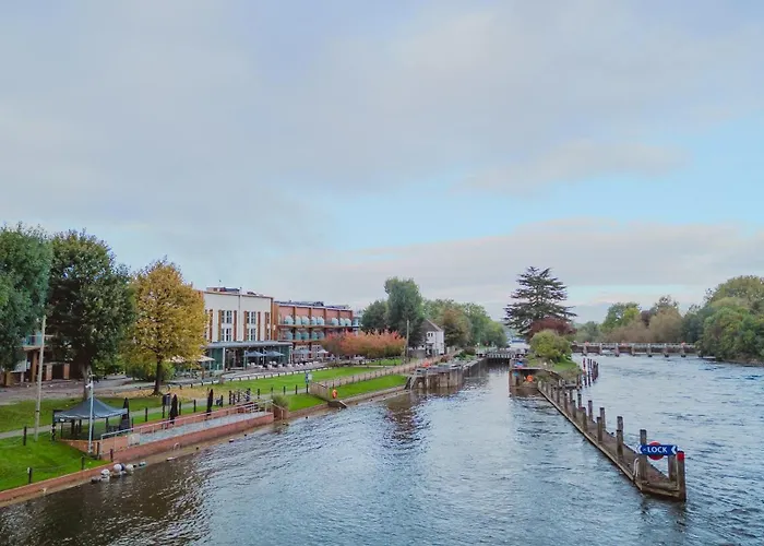 Reserve, By Warner s - The Runnymede On Thames (Adults Only)