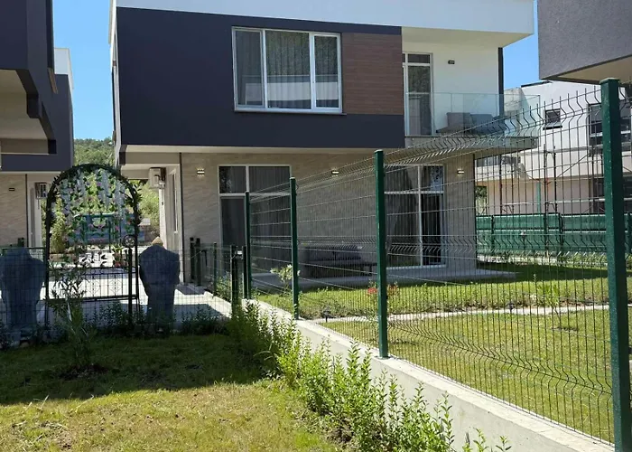 Aurum Villas Smokinya Beach 3
