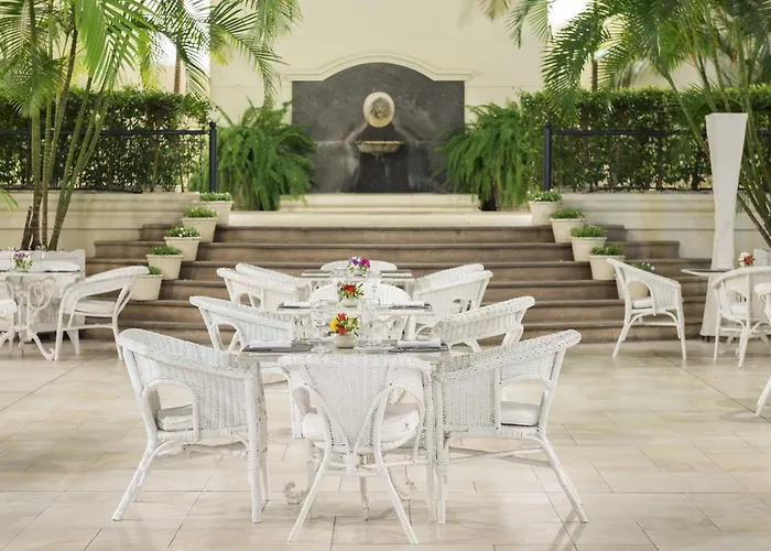 Loi Suites Recoleta Hotel