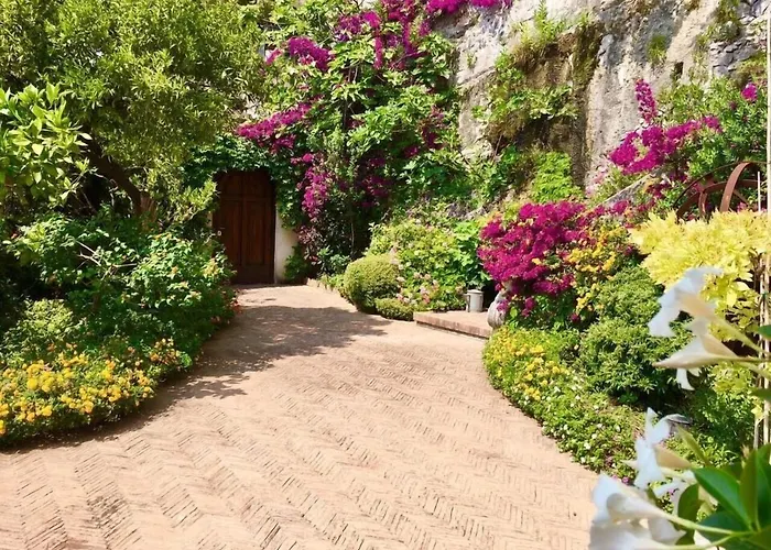Casa de huéspedes: Palazzo Suriano Heritage Hotel