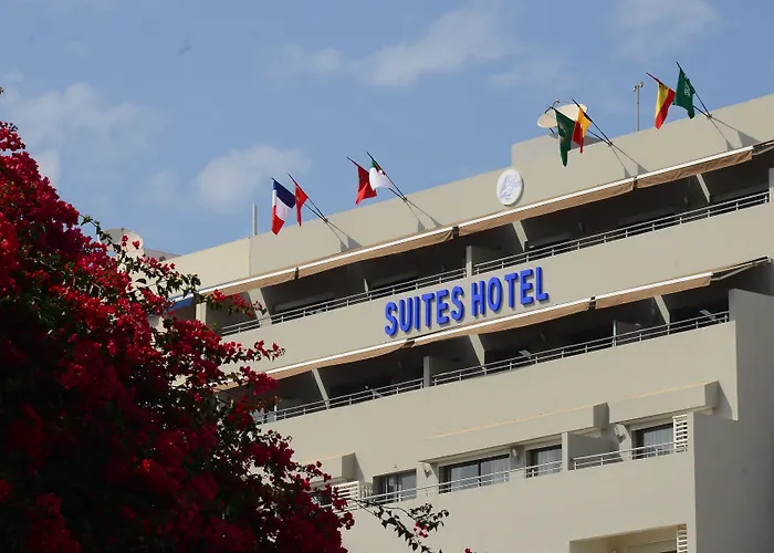Le Yacht Suites Hotel