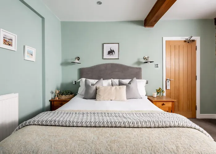 The Lansdowne Boutique Rooms With Breakfast - Adults Only