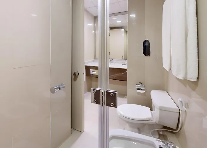 Golden Sands Hotel Apartments