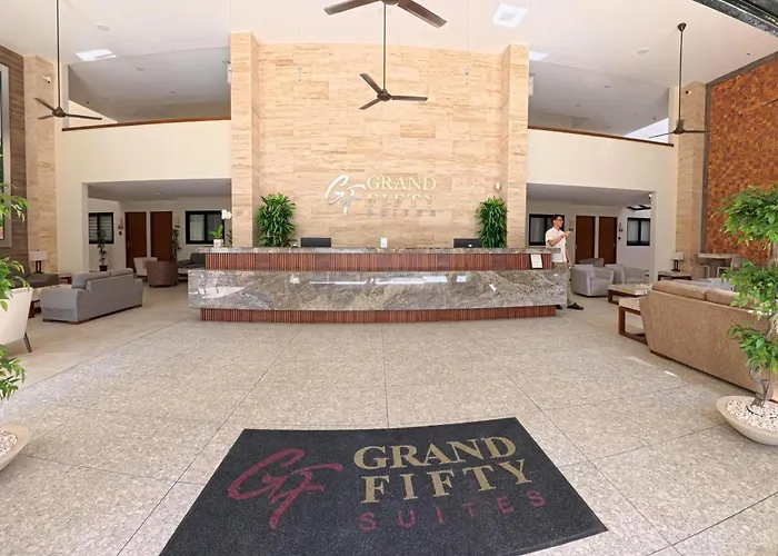 Hotel de 4 estrellas: Grand Fifty Suites