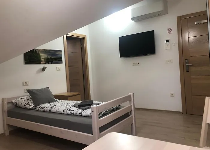 Sobe-Rooms Kvatric