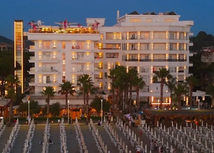 Hoteles con Jacuzzi Klajdi Resort & Spa