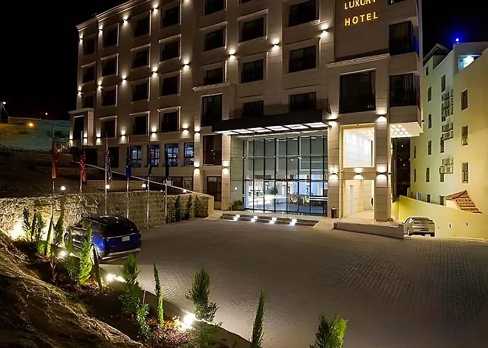 Petra Moon Luxury Hotel