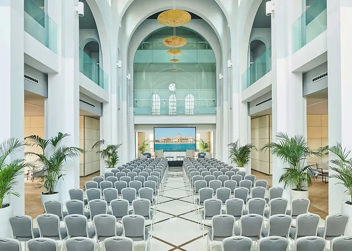 Le Meridien Ra Beach Hotel And Spa