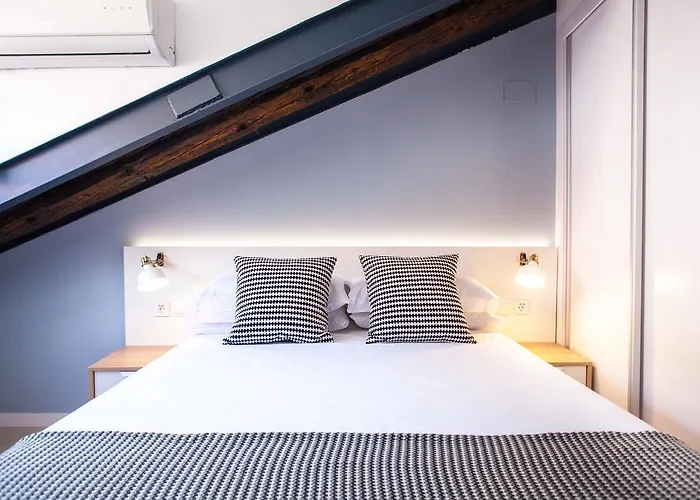 Hotel cerca del colegio: Apartment in Malasaña
