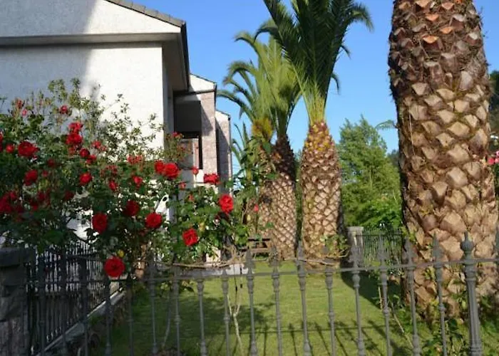 Las Palmeras