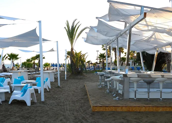 Sandy Beach Hotel & Spa